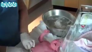 آموزش حمام کردن نوزاد