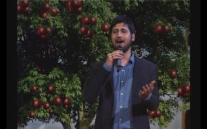 اجرای آهنگ «شکوفه سیب» توسط حامد زمانی درباره حضرت علی اصغر علیه السلام